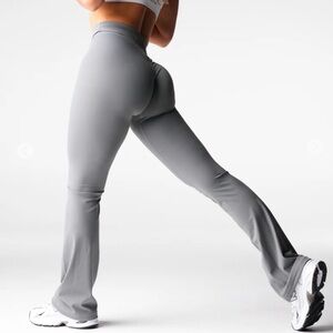 NVGTN - Charcoal Effortless Flare Leggings